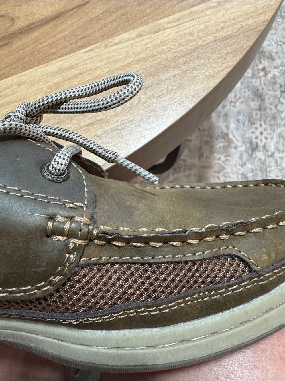 Classic Brown Men’s Boat Shoes with Contrast Laces